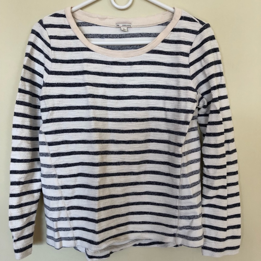 Gap long sleeve striped shirt